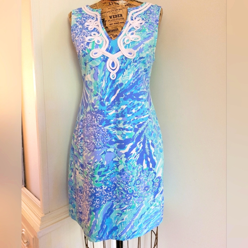 Lilly Pulitzer V Neck Harper knit Shift Blue Haven Dress with scroll applique